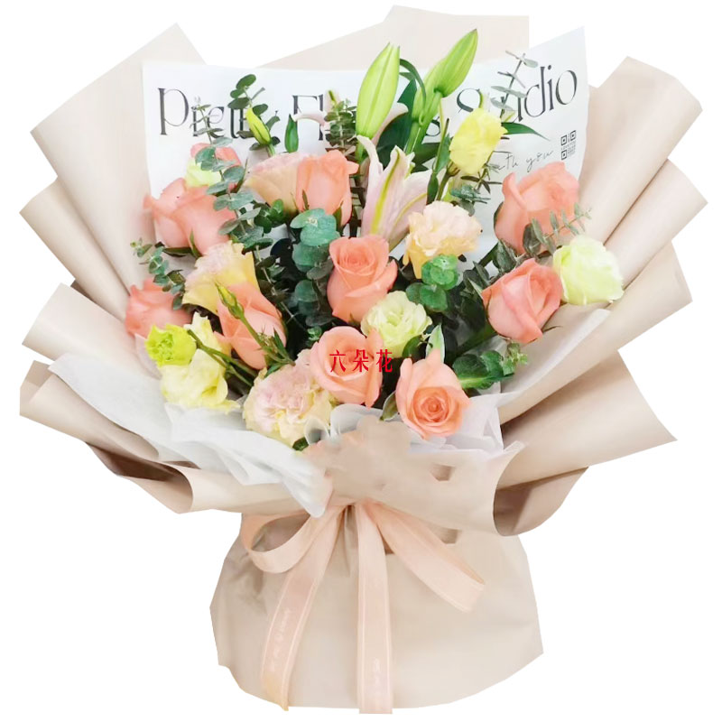 11朵粉玫瑰百合，温暖与甜蜜